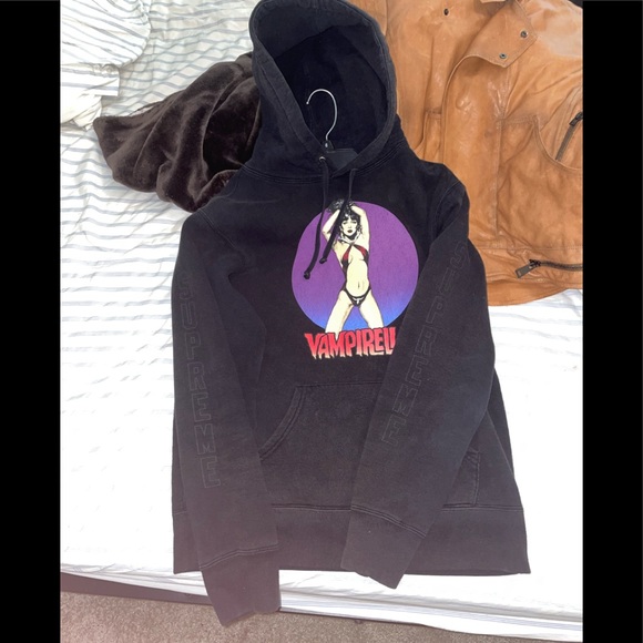 Supreme Hoodie